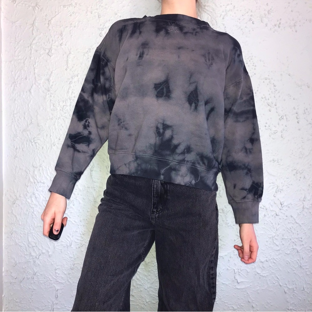 BE YOU Grey And Black Tie Dye Crewneck Sweatshirt